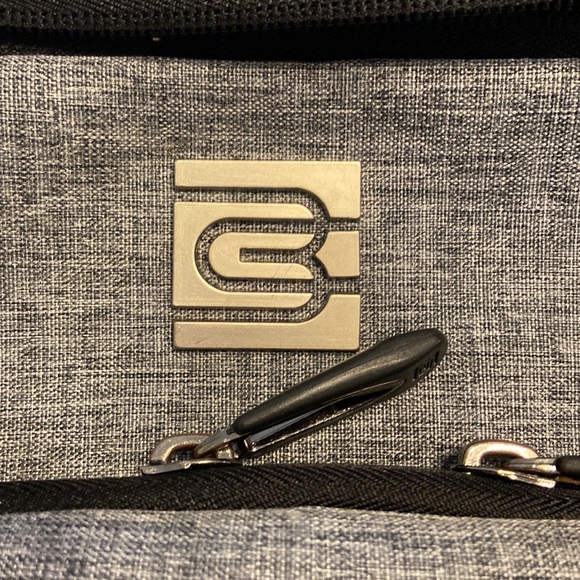 Bruno Cavalli Backpack large color gray and black long 19”wide 16” - Picture 16 of 16